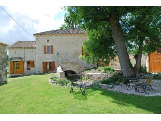 Beautifully Renovated Stone Country..