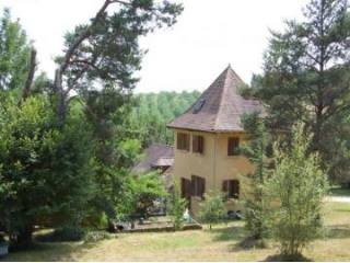 Périgourdine property with guest house..