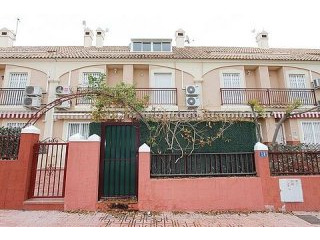 Beautifully Presented 4 Bed Townhouse