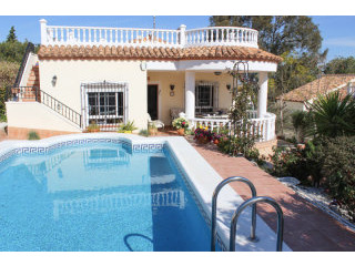 3 Bedrooms - Villa - Alicante - For Sale
