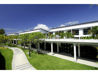 Spacious 3&4 Bedroom Duplex Condominium..