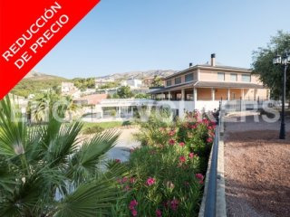 Exceptional Chalet In Alcoy