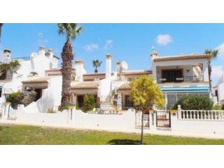 Villamartin Town House on Valencias..