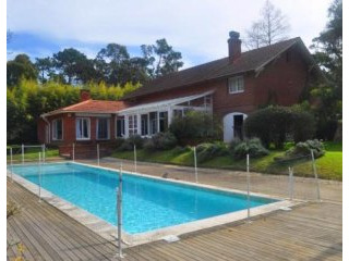 7 Bedroom House - For Rent - Golf