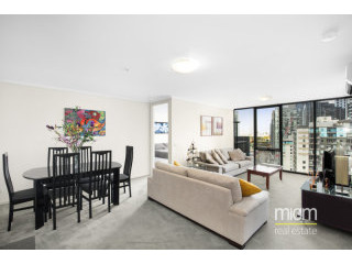 Southpoint Tower Living with 2..