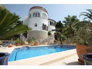 Charming villa with sea view