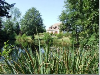 House with Lake on 3.5 Hectares