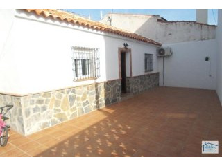 Town house for rent in EL ROMERAL..