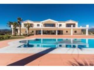 8 Bedrooms - Villa - Malaga - For Sale