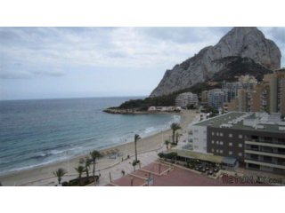 Apartamento en primera linea de playa la Fossa con..