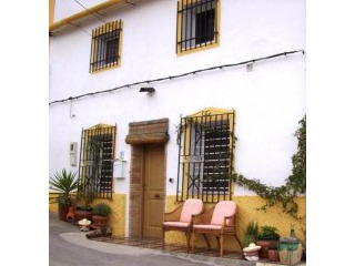 4 bed traditional townhouse in..