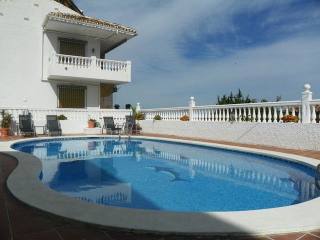 Town House - Fabulous 3 bedroom, 2..