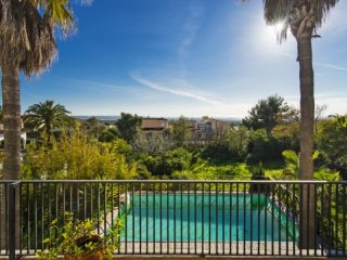 Villa With Open Views To The Bay Of..