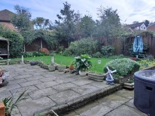 4 bedroom chalet bungalow in Minster On..