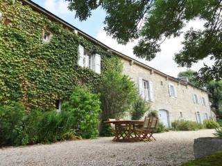 6 bedroom Character For Sale: 48140 LE..