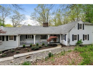 5 bedroom House For Sale: 16 Mt Holly..