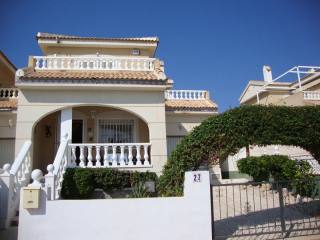 3 Bedrooms - Villa - Alicante - For Sale