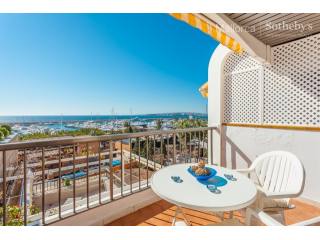 Apartment overlooking Puerto Portals..