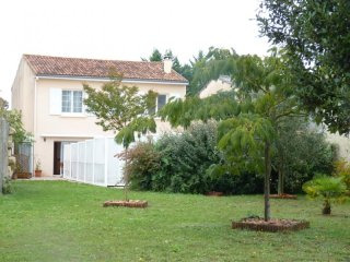 Well Renovated Villa With Garden..