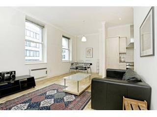 Ludgate Square, London EC4M