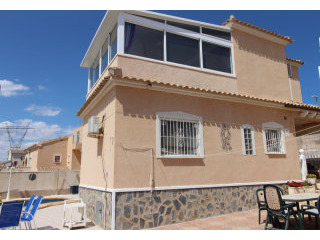 3 Bedrooms - Villa - Alicante - For Sale