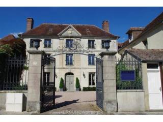 5 bedroom Character For Sale: 61310..
