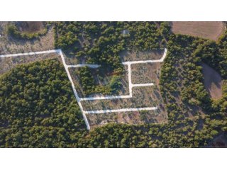 Istra, Barbariga, zemljište površine 590m2
