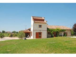 Beautiful Country Property In 5 Acres..