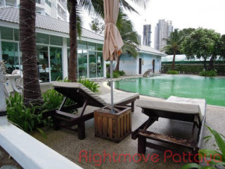 1 Bedroom Condo for sale in Wongamat -..