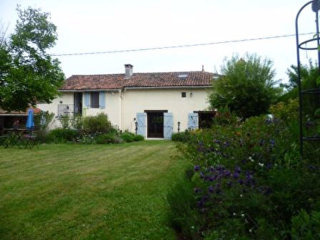 EC0906al Beautifully Renovated 3Bed..