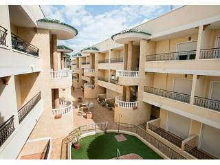 * 2 BEDROOM APARTMENT