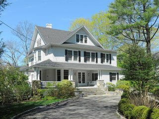 4 bedroom House For Sale: 328 Lake..