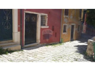 Rovinj- renovirana etažna kuća u starom gradu