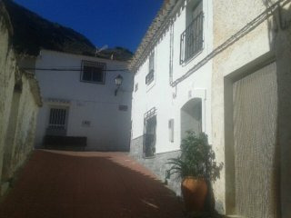 Town House / Village House in Albanchez