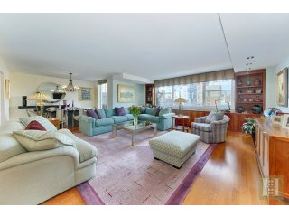 2 bedroom Apartment For Sale: 501 EAST..