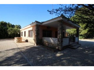 Yecla, Murcia- 3 Bed Chalet For Sale -..