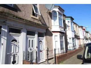2 bedroom, Flat house for sale