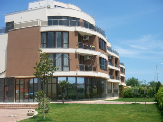 Spacious 1-bedroom apartment for sale..