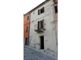 Townhouse In A Beautiful Location.