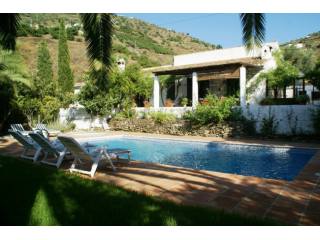 Country Houses for Sale in Torrox..