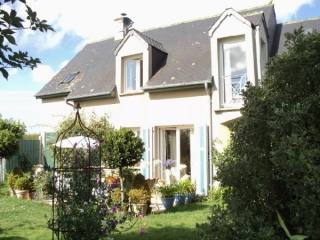 House Just 800m From the Beach