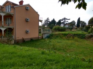 ISTRA, VALBANDON, GRAĐEVINSKO ZEMLJIŠTE NA ODLIČNOJ LOKACIJI