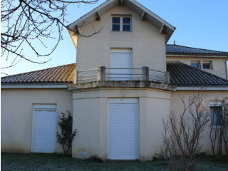 4 Bedroom Villa For Sale In Need Of..