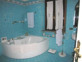 Villa - For Sale - South of Lucca &..