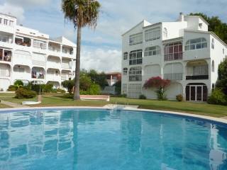 2 Bed Apartment for sale in Calahonda