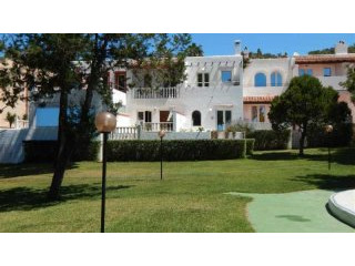Terraced house in quiet area