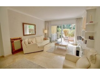2 bedroom groundfloor apartment in a..