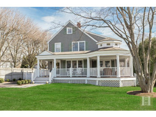 5 bedroom House For Sale: 6 SUNSET..