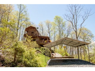 Ridgetop NC Mountain Retreat