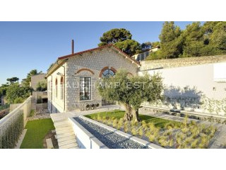 Unique property Villefranche Sur Mer